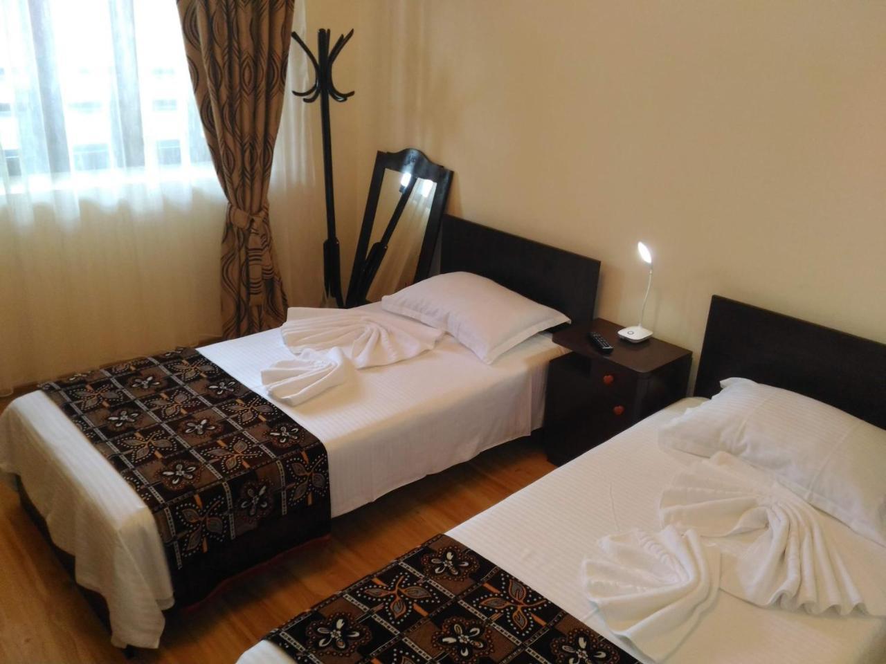 Edelweiss Guesthouse, Glamping And Camping Suhaia Exterior foto